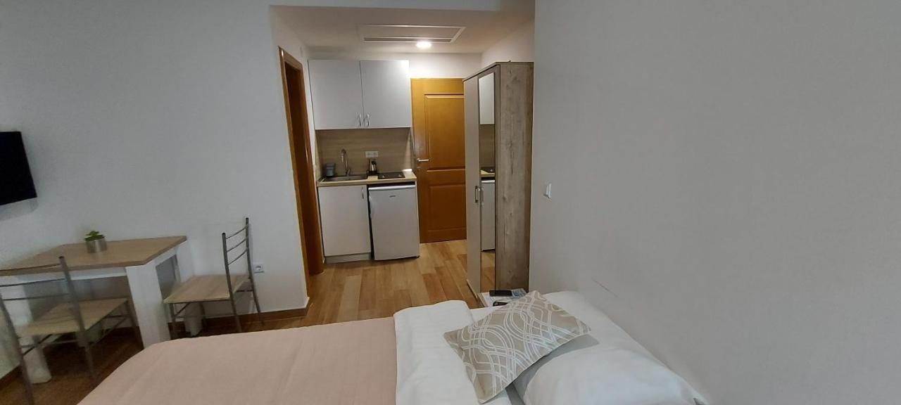 Apartmani Barka 네움 외부 사진